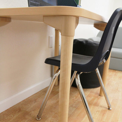 Table d'activité rectangulaire tout usage avec pieds en bois