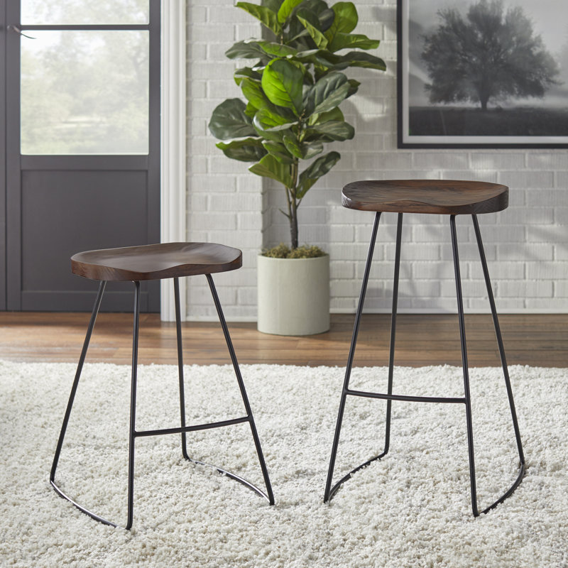 Tabouret de bar et de comptoir Bussard, Tabouret de bar (siège d'une hauteur de 30,3 po), Noyer