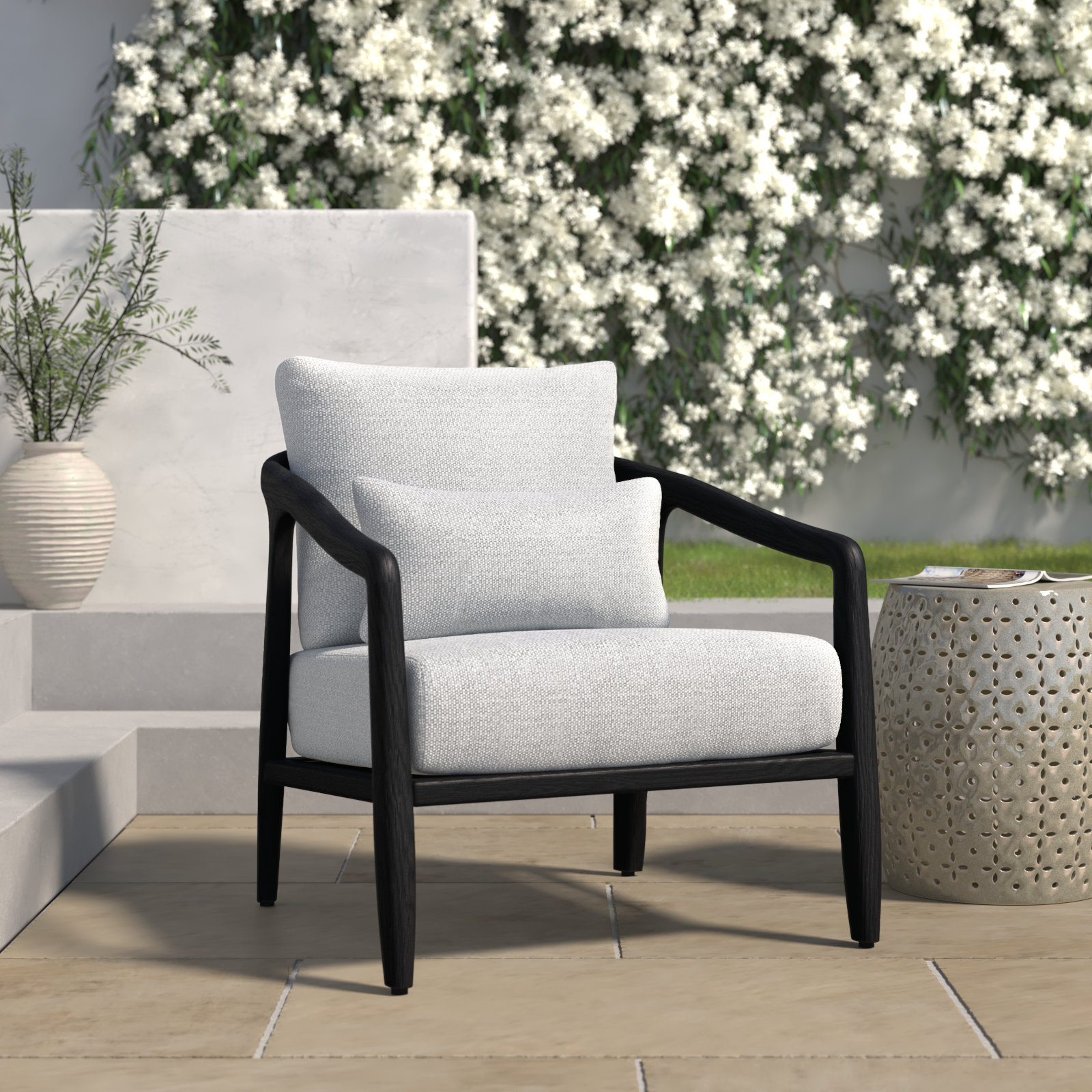 Aria Outdoor Lounge Chair, Black