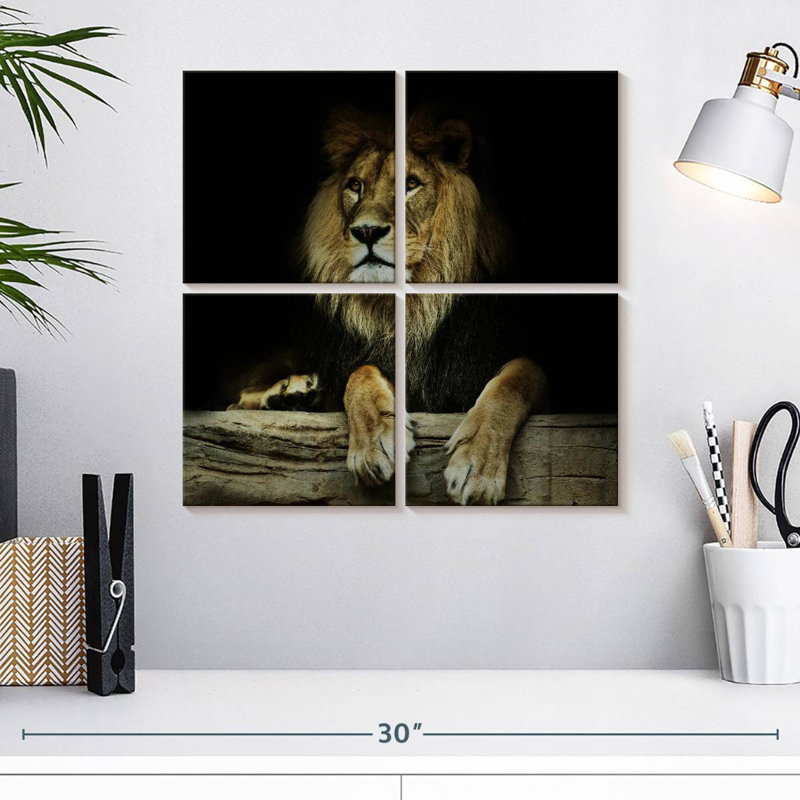 Brampt Imperious Lion, 18" H x 18" W