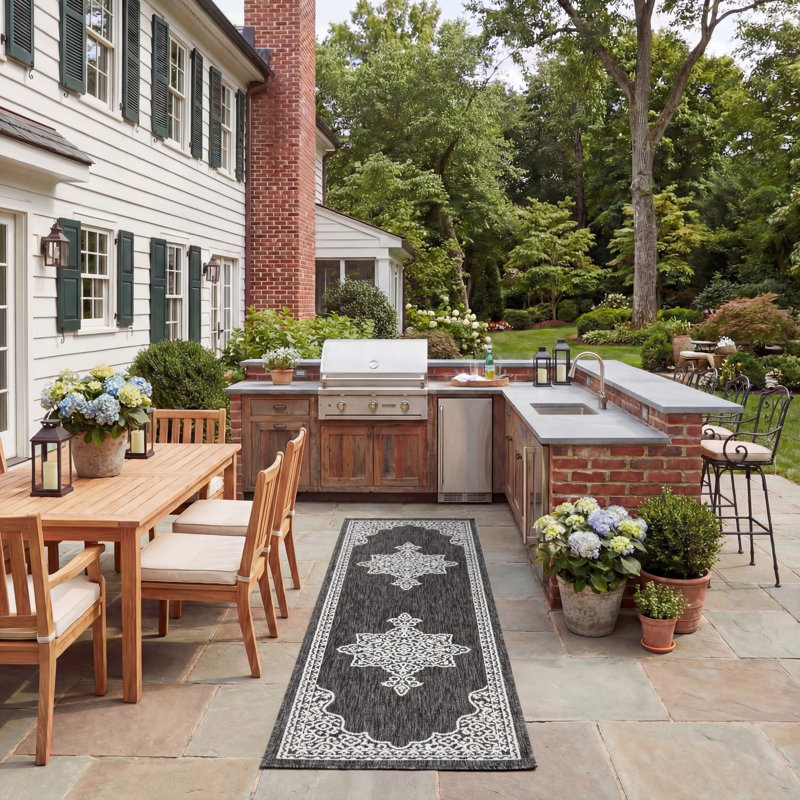 Alessa Performance Performance Oriental Indoor/Outdoor Area Rug, Runner 2'2" x 8'