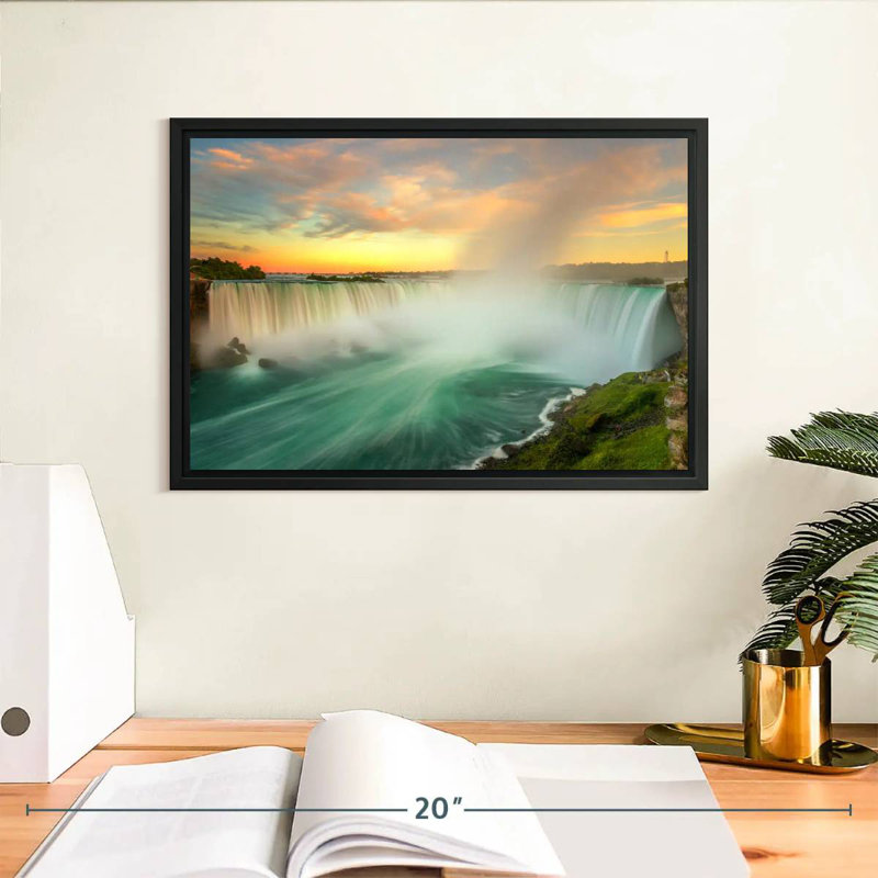 Paysage des chutes du Niagara, Cadre flottant noir, 13 po x 9 po