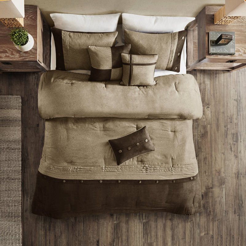 Édredon très grand en faux suède - 7 pièces brun, détails décoratifs brodés, Édredon de très grande taille et 6 pièces suppl