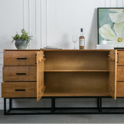 Buffet en bois massif de style industriel