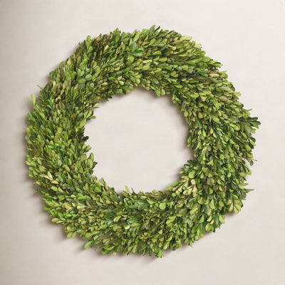 19" Handcrafted Boxwood No Holiday Wreath