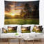 Paysage avec clôture clôturée au lever du soleil-28491859