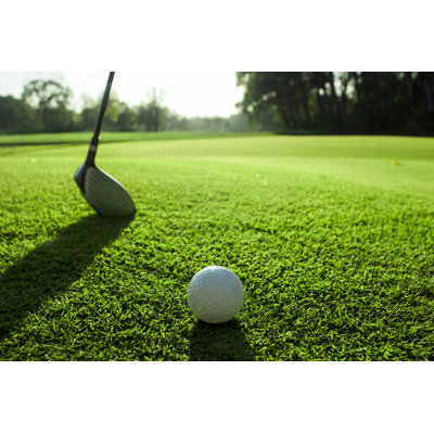 Balle de golf à la lumière opposée