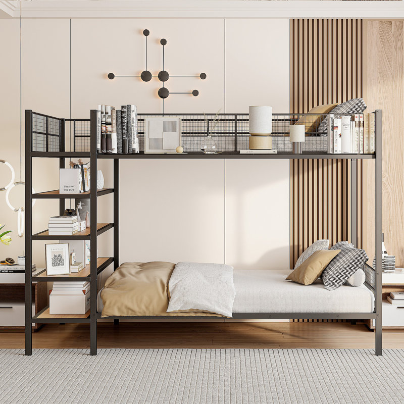 Lit simple superposé au-dessus d'un lit double moderne avec tablettes de rangement à 5 niveaux, structure en métal peu encombrante en blanc