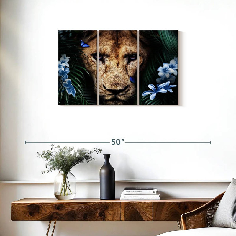 Brampt Tropical Lioness, 20" H x 33" W