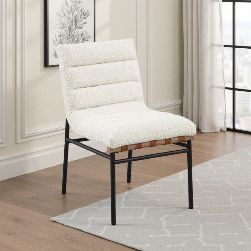 Ensemble de 2 chaises de salle à manger Kive, pieds en fer, Channel Tuft Boucle, Blanc