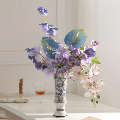 Ornements de fleurs simulées
