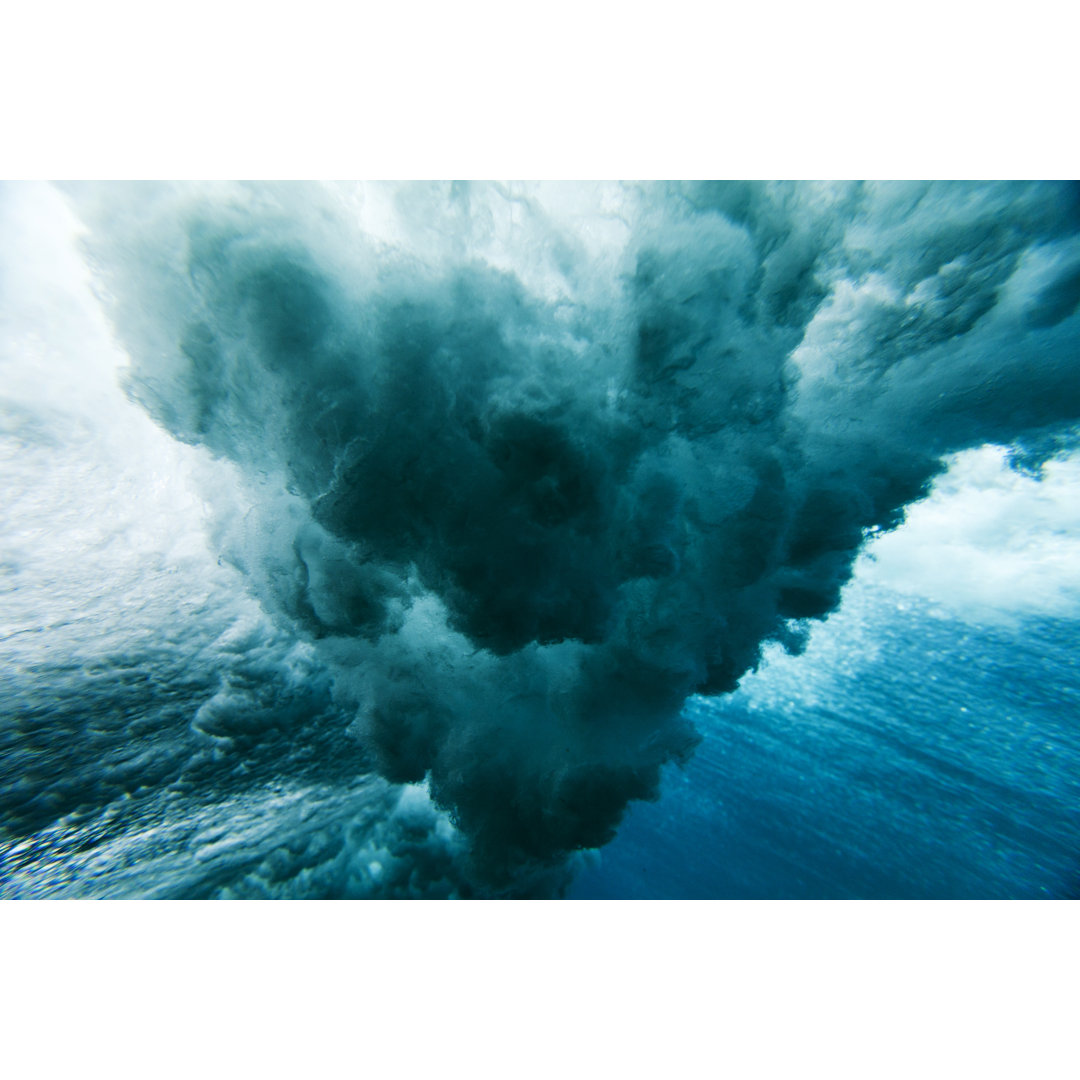 Leinwandbild Wave Crashing Underwater von Subman