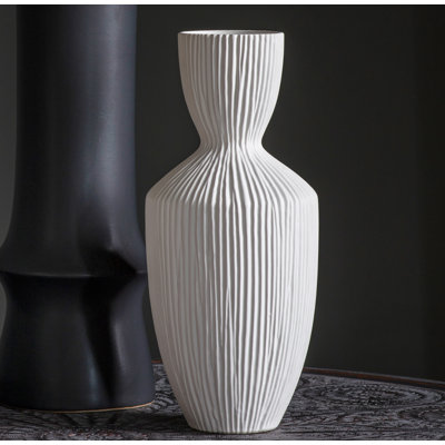 Ioan Handmade Ceramic Table Vase