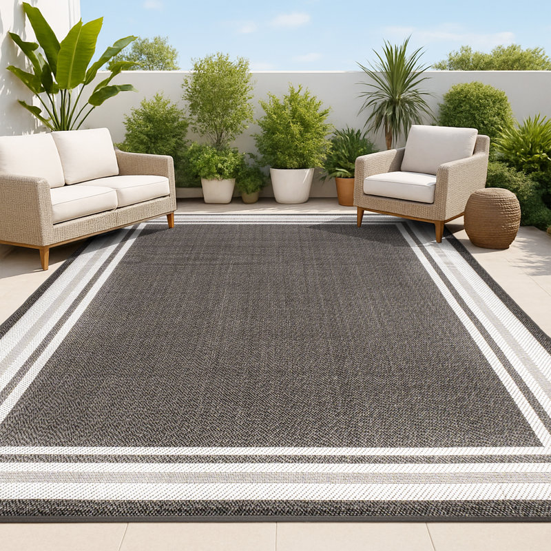 Tapis intérieur / extérieur noir / crème Helki, Rectangle 5 pi 3 po x 7 pi 7 po