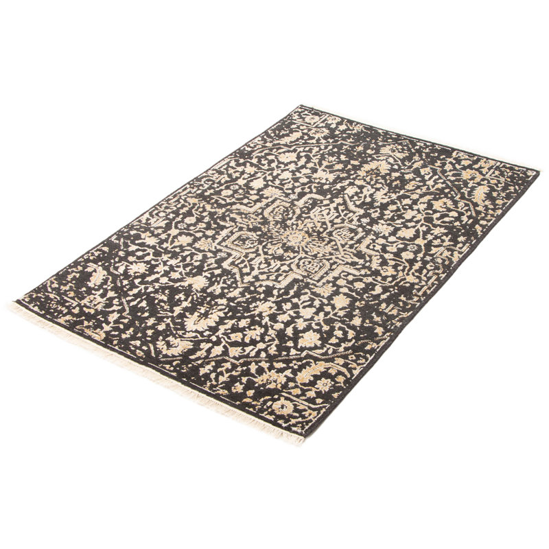 Tapis noir Heritage 4 pi 0 po x 5 pi 9 po