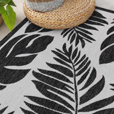 Beachcrest Home Alkire Floral Black/Gray Indoor & Outdoor Area Rug ...