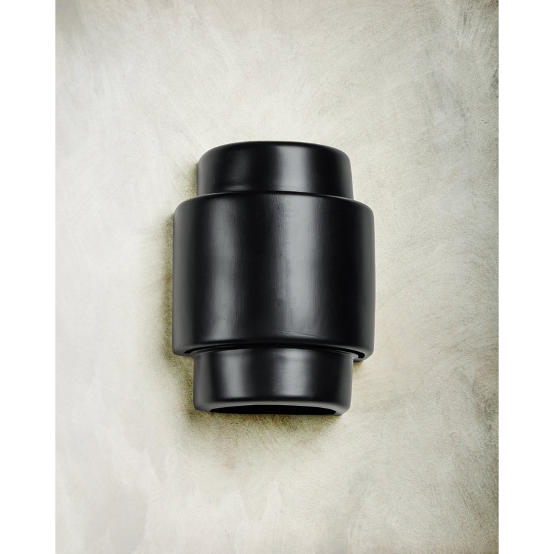 Applique murale Chiyeko en céramique, ampoule DEL incluse, H 13,5 po x l 10 po x P 6 po, Noir mat