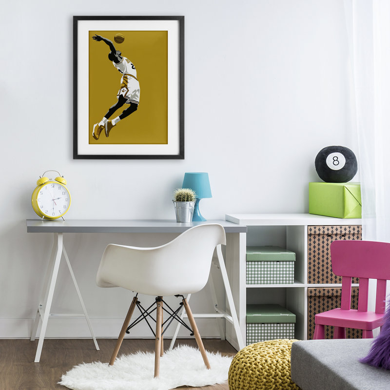 Iconic Basketball Dunk, reproduction encadrée sous verre, design par Ray Powers, H 23 po x l 17 po, Cadre noir minuit