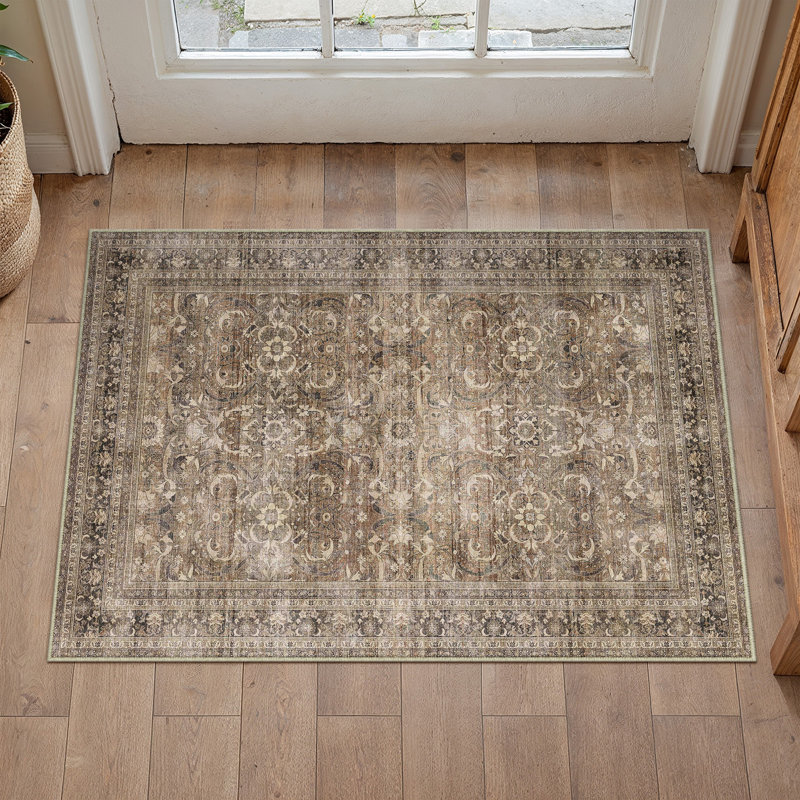Tapis traditionnel délavé Briar, Brown, Rectangle 2 pi 3 po x 2 pi 9 po