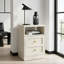 Table de chevet moderne 15,7 pouces en bois beige avec armoire à une porte et tablette ouverte