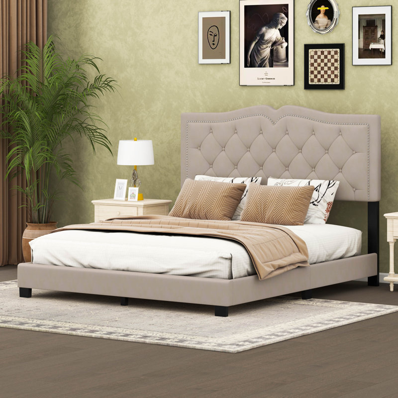 Lit à panneau tapissier Nikula, Beige, Grand