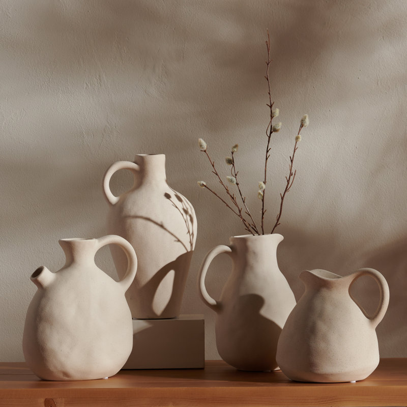 Vase de table en céramique fabriqué à la main Runa