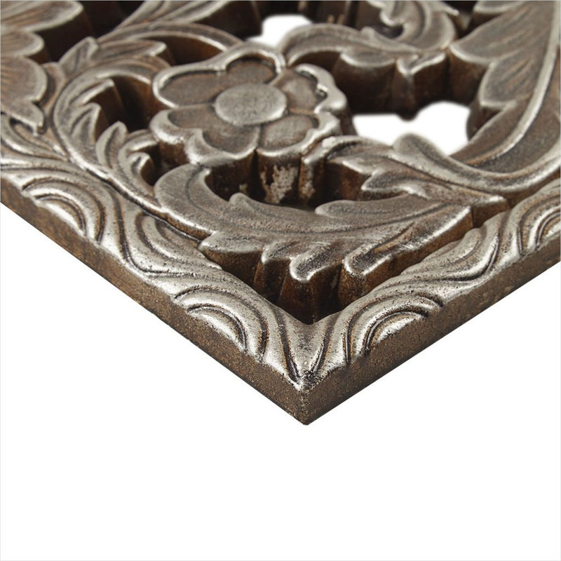 Ensemble de décoration murale en bois avec panneaux sculptés en forme de lotus et fini argenté vieilli, pour une installation verticale en intérieur.