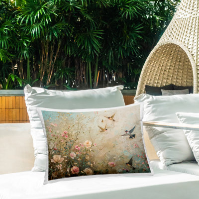 Coussin d'extérieur Spring Meadow Birds par Arlington Prints