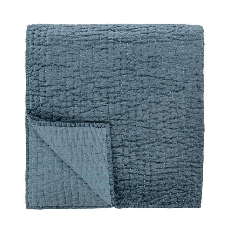 Courtepointe Bari, Stone Blue, King Quilt