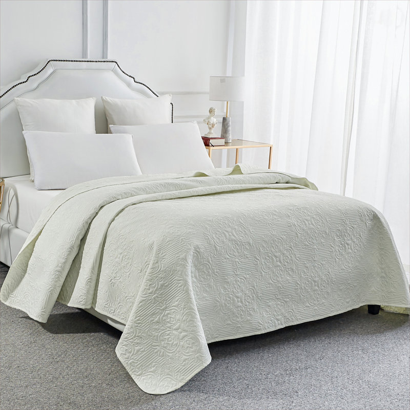 Ivory Queen Size Floral Design Lightweight Quilt Elegant Bedroom Decor Reversible Single Quilt, Queen Quilt, Ivory