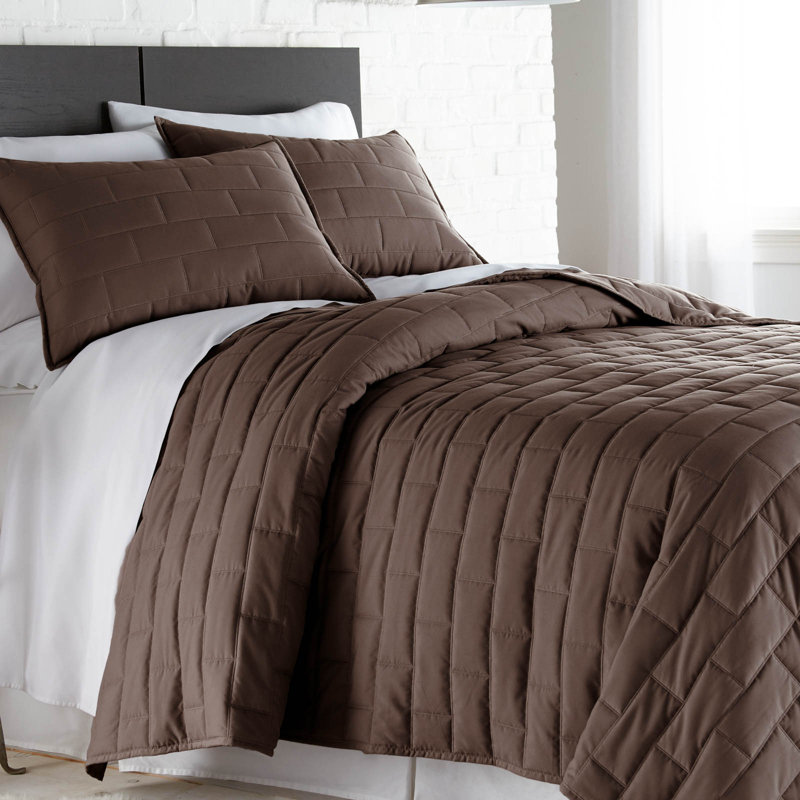 Southshore Fine Linens Brickyard Lightweight Oversized Quilt Set with matching shams, Full/Queen Quilt + 2 Standard Shams