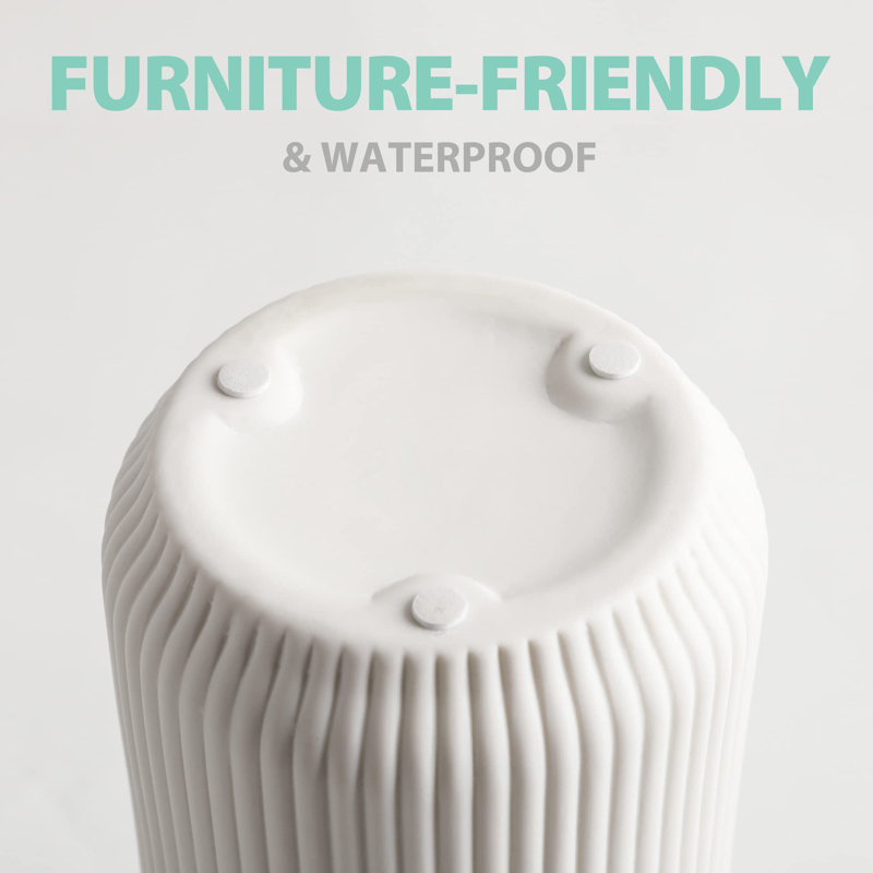 Ceramic / Porcelain Table Vase, White