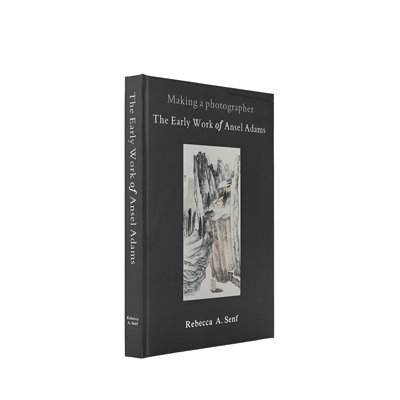 Livres décoratifs de style moderne avec pages tournantes