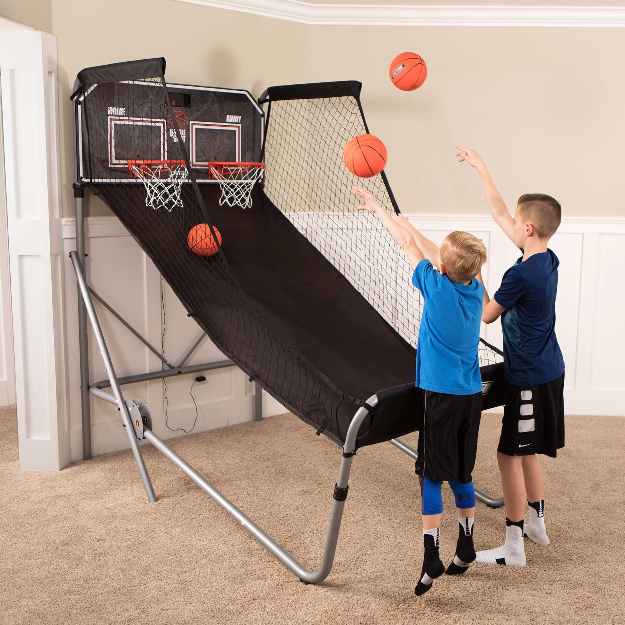 Franklin Sports 2-Player Arcade Indoor Basketball Shootout with Electronic  Scoreboard and 4 Mini Basketballs