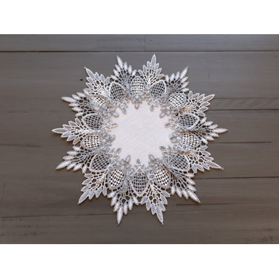 Napperon couleur terre sur fond jacquard blanc