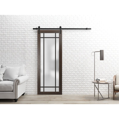 Porte de grange robuste en verre trempé dépoli Planum 2112, couleur frêne chocolat, rail noir de 2 m (6,6 pi), quincaillerie robuste, portes intérieures modernes à panneaux pleins - 107 cm x 244 cm (42 po x 96 po) - Rail noir