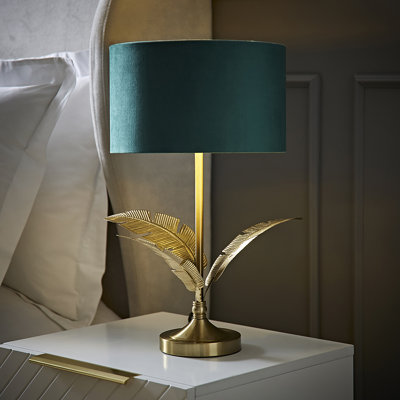 Waynesfield Metal Table Lamp