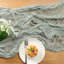 Chemin de table - vert sauge, gaze de coton, décoration de fête de naissance et de fête printanière