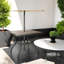 Table de patio en acier et en plastique durable, conception carrée moderne pour les repas en plein air