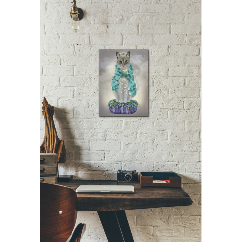 «Grey Cat With Bells, Full» par Fab Funky, art mural sur toile, H 16 po x l 12 po x P 0,75 po