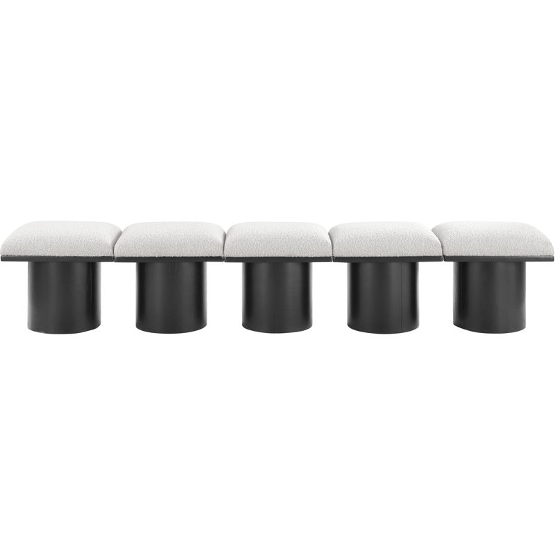 Banc rembourré Horatia, Tissu crème bouclé, H 17,5 po x l 90 po x P 15,5 po, Noir, noir, noir, noir