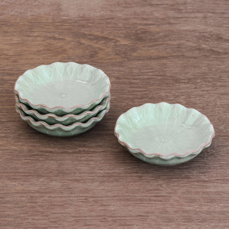 Vandeusen 2 oz. Festive Lotus Pasta Bowl, Green