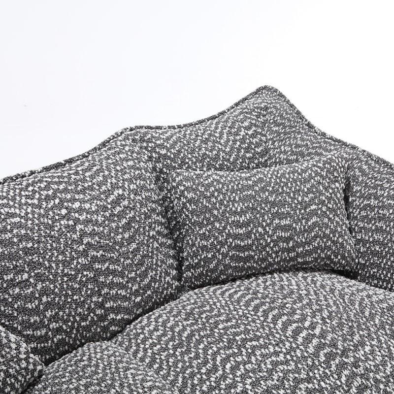 Fauteuil douillet pour jouer, lire, regarder la télévision en intérieur. Deux places avec un noyau en mousse confortable pour une relaxation optimale.