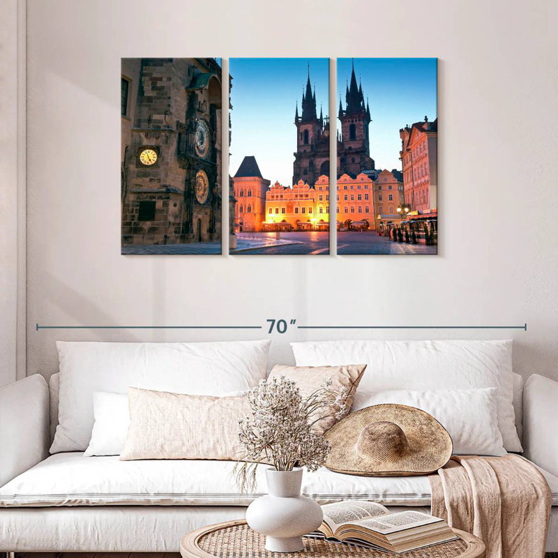 Rorry Prague Town Square, 28" H x 45" W