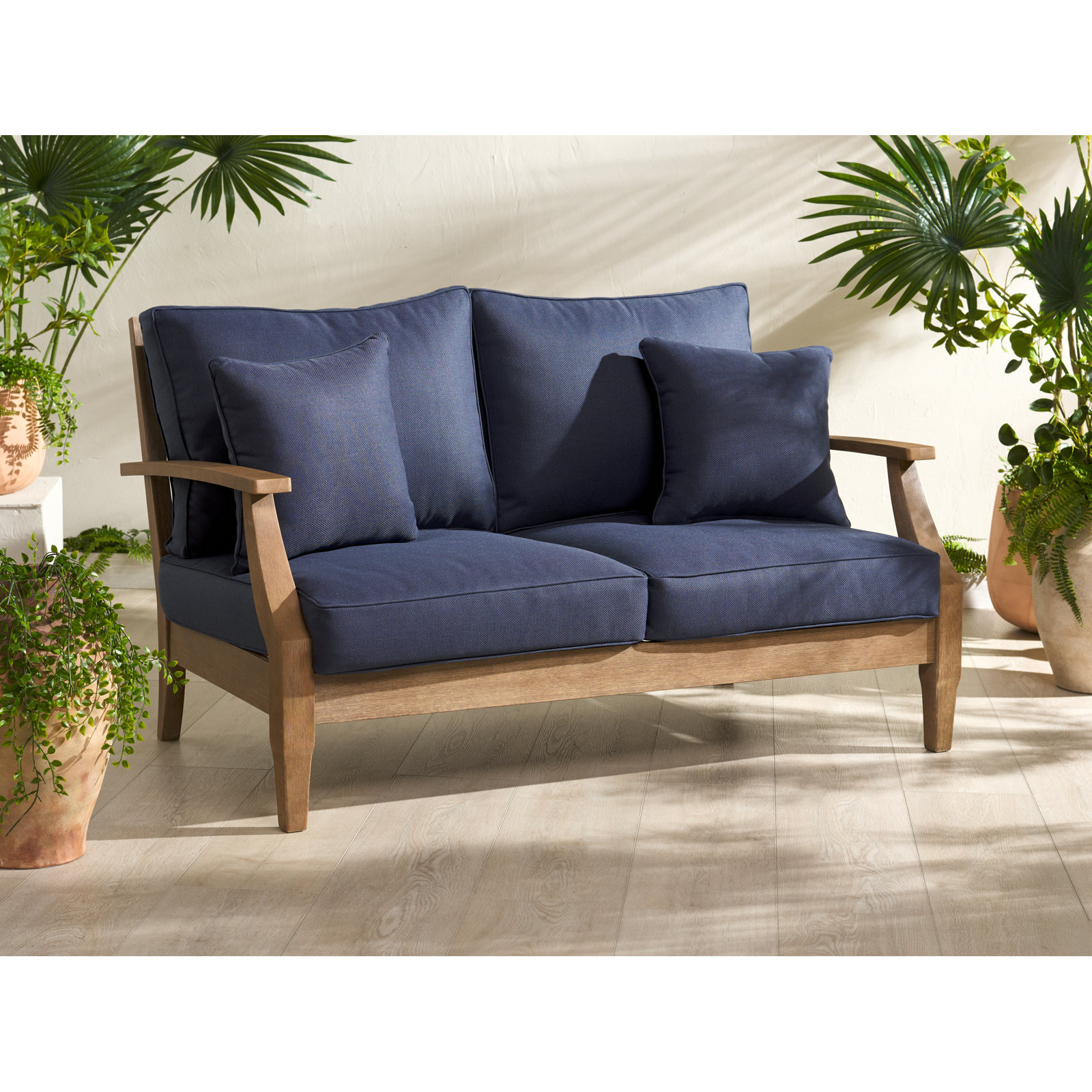 Samya Outdoor Loveseat with Cushions, Natural/Navy