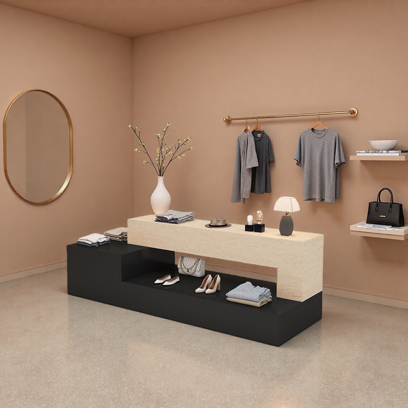 Vitrine de magasin de vêtements haut de gamme, Noir/crème