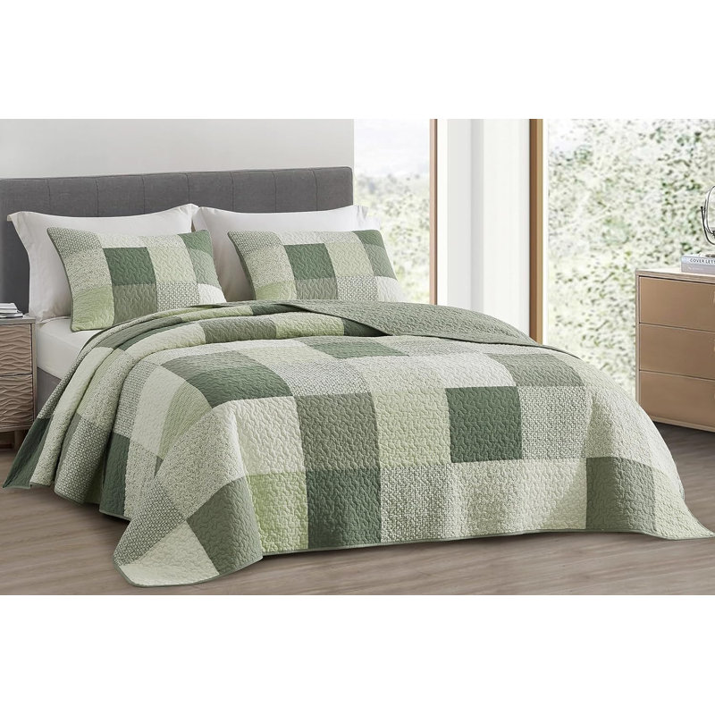 Twin Green Floral Patchwork Cotton Quilt Set