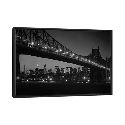 «1960s Queensboro Bridge and Manhattan Skyline at Night New York City NY USA», reproduction de photo sur toile tendue
