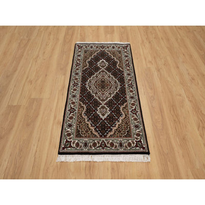 2'5"x4'8" Premium Black, Hand Knotted, Tabriz Mahi with Fish Medallion Design, 100% Wool, 175 KPSI, Oriental Rug