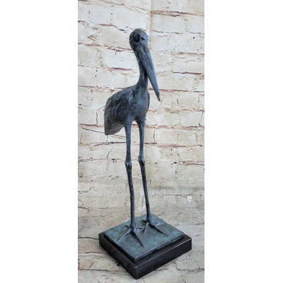 Soupir avec figurines et sculptures